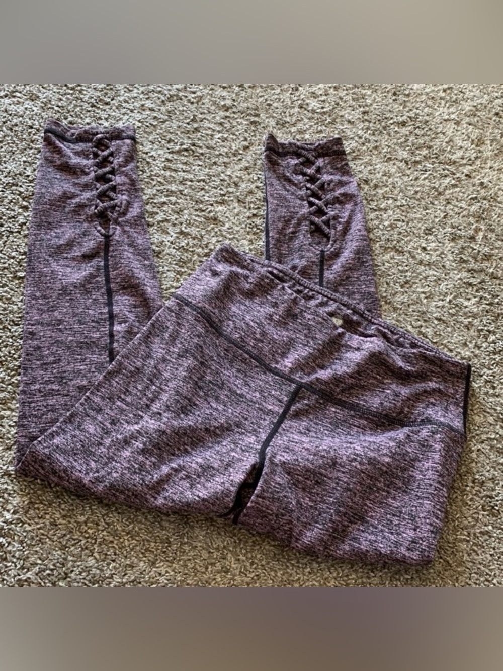 Women's Small Yogalicious capri Leggings